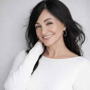 Joyce Cyr@2x